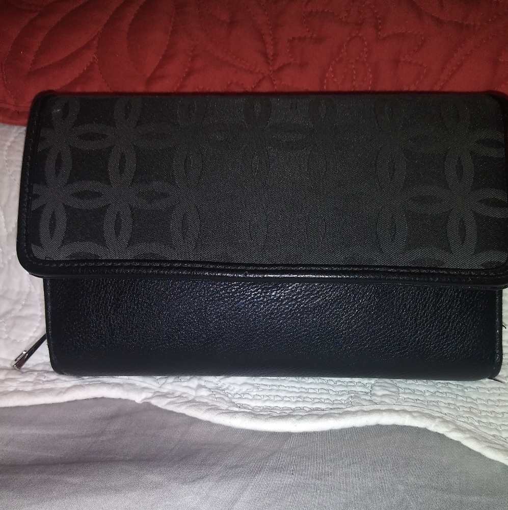 Apt.9 wallet with coupon compartments